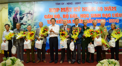 Họp mặt kỷ niệm 60 năm cán bộ, bộ đội, học sinh Bạc Liêu tập kết ra miền Bắc 1954 – 2014